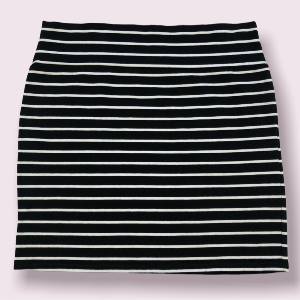 Cotton On, Striped Mini Skirt, Size Small - Picture 2 of 11